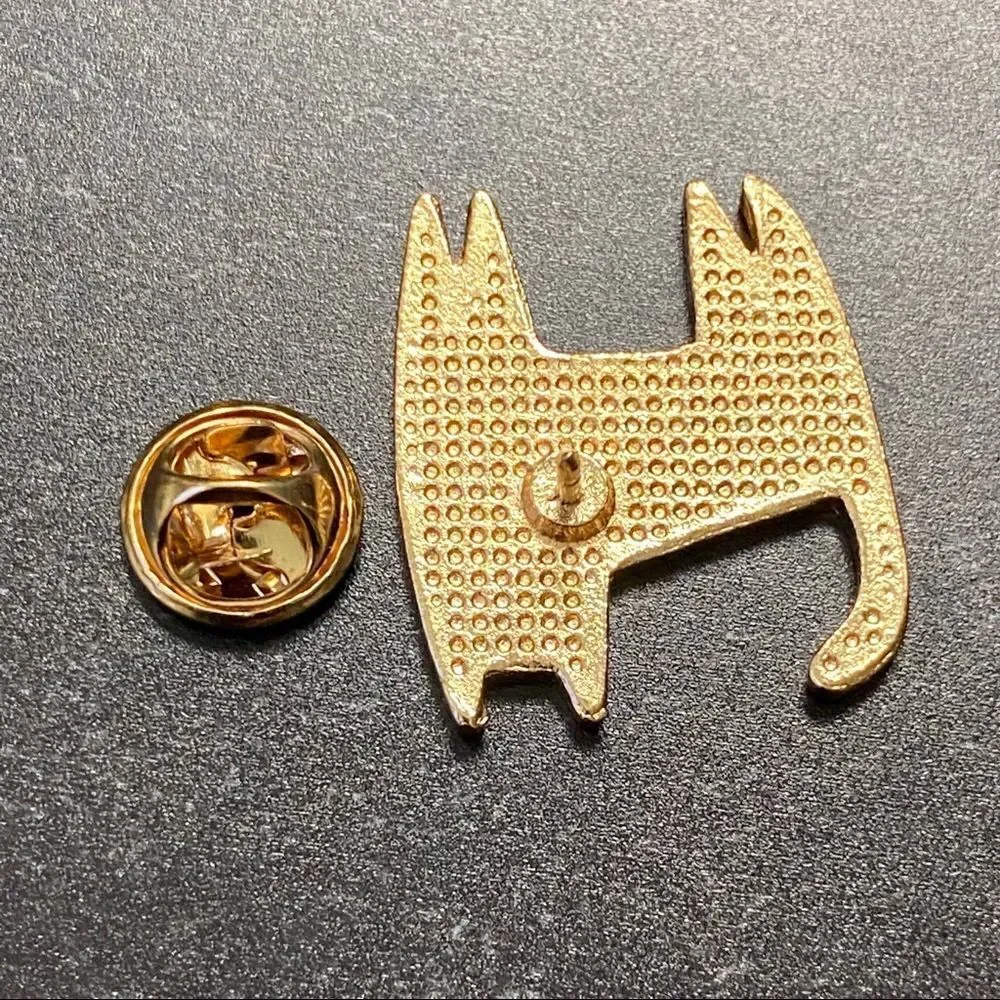 White & Black Kitty Enamel Pin/ Brooch